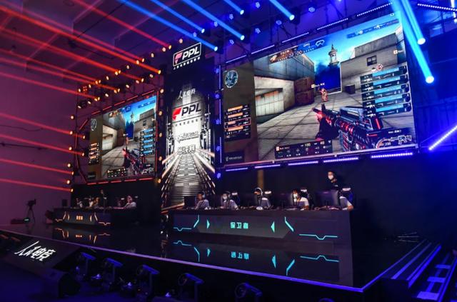 英雄联盟LPL夏季赛：FPX慢热憾负，粉丝们直称吐血