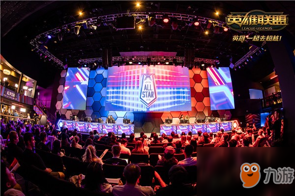 G2赛后动态合集，​ NiKo ：桌子质量怎么这么差？